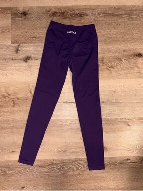 Aurola Women's High-Waist Purple Leggings